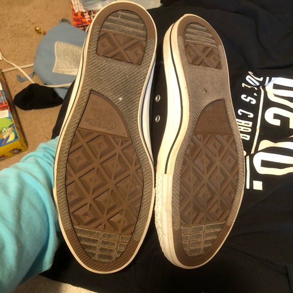 Converse - Picture 2 of 2